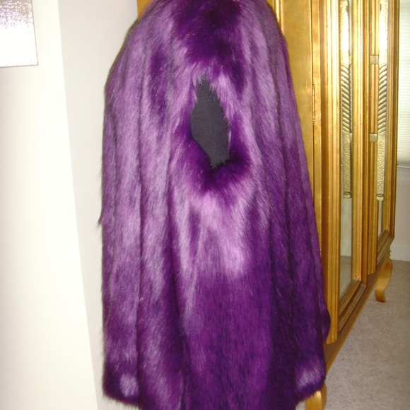 Fabulous Faux Fur Swing Style Vest Long Pile) - Picture 13 of 16